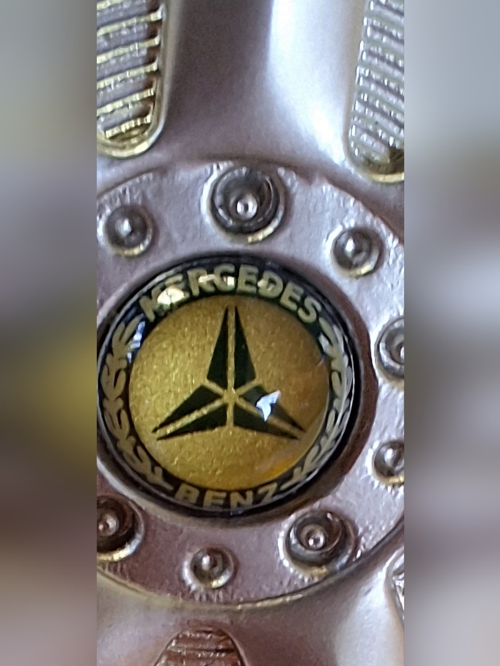 Mercedes Benz Keychain, Keyring New In Box 100% authentic - Picture 9 of 11